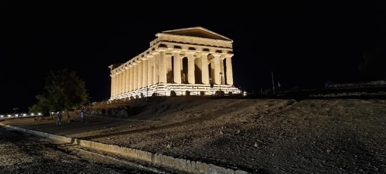 La Maison Della Valle Agrigento Luaran gambar
